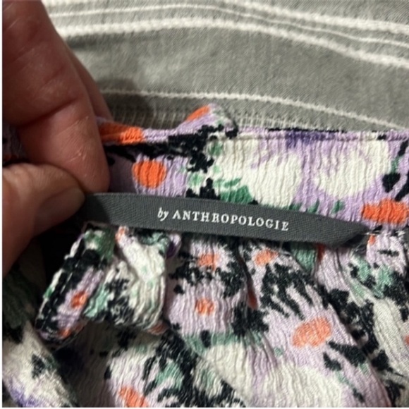 3/$14 Anthropologie Floral Button Front Stretch Top Size: S - Picture 6 of 9